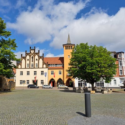 Ansicht vom Marktplatz auf altes Rathaus